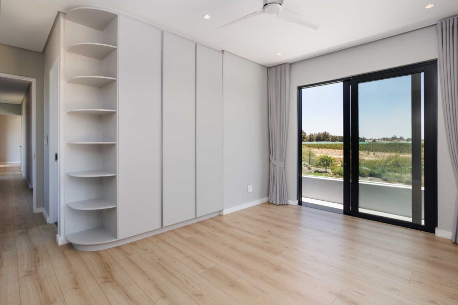 5 Bedroom Property for Sale in Val De Vie Estate Western Cape